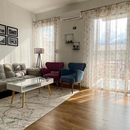 21° Bs Pazari City Center Comfort Tirana Exterior foto
